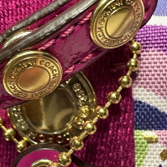 Rare Limited Edition Coach Poppy Pink Travel Bag with Whimsical Design EUC - Picture 3 of 16